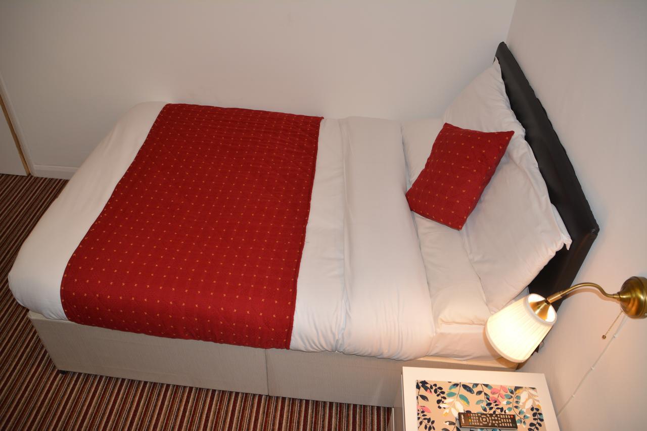 Bow Guest House Reading Bagian luar foto