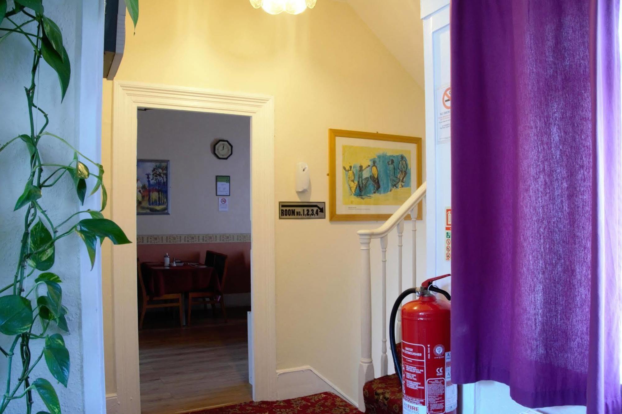 Bow Guest House Reading Bagian luar foto